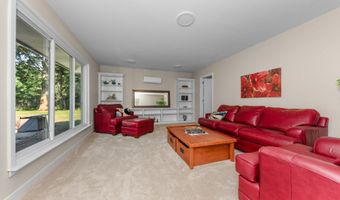 3446 Charing Cross Rd, Ann Arbor, MI 48108