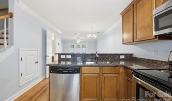 1215 Green Oaks Ln I, Charlotte, NC 28205