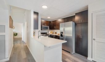 594 Mananai Pl 21T, Honolulu, HI 96818