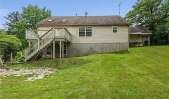 1701 Woods Rd, Akron, OH 44306