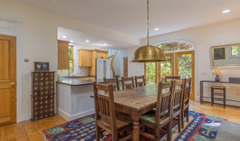 7 Greenway Ct, Bar Harbor, ME 04609
