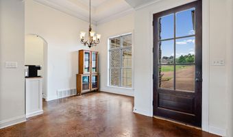 111 London Cv, Batesville, MS 38606