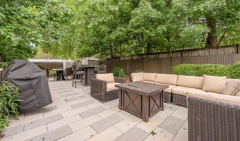 1800 MOUNT VERNON Ave 401, Alexandria, VA 22301