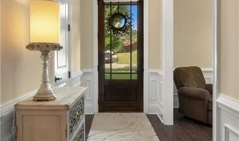 657 BANBURY St, Auburn, AL 36830