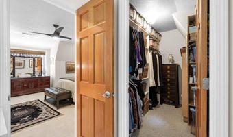 866 Blackberry Ln, Ashland, OR 97520
