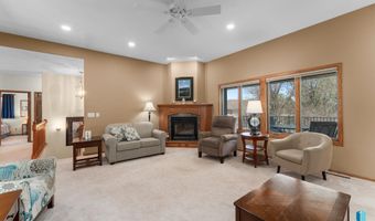 608 N Riverwood Cir, Brandon, SD 57005