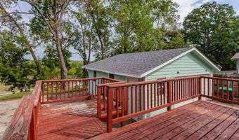 412 E Gray St, Des Moines, IA 50315