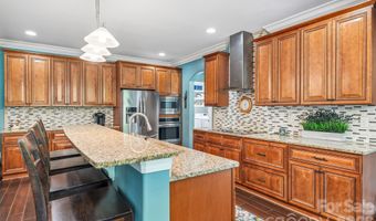 2032 Eaton Rd, Charlotte, NC 28205