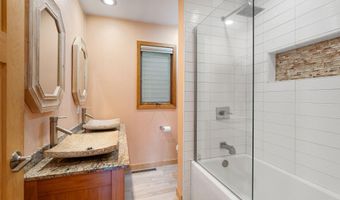 2006 11th Ave NE, Austin, MN 55912