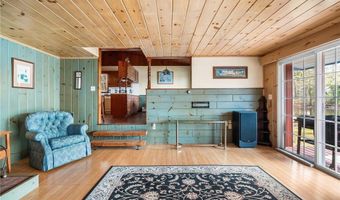 316 Court House Ln, Burrillville, RI 02859