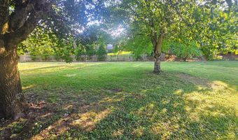 1611 Hollister Dr, Alcoa, TN 37701
