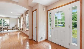 63 Fox Hill Rd, Albrightsville, PA 18210