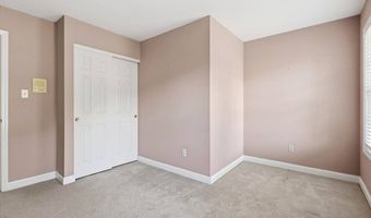 477 Redwood Forest Dr, Ballwin, MO 63021
