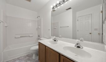 2125 W Concord Ln, Addison, IL 60101