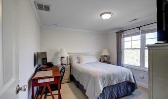 17 Mariner Way, Middletown, RI 02842