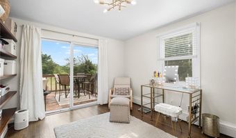 1392 Hope Rd, Cranston, RI 02831