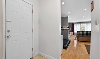 27 MECHANIC St, Bayonne, NJ 07002