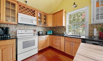 57 S TERRACE Ave, Maple Shade, NJ 08052