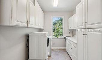 210 Old Plantation Dr, Beaufort, SC 29907