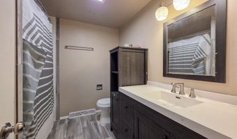 1000 W BROWNING St, Appleton, WI 54914