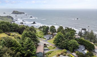 17440 DEER PARK Dr, Brookings, OR 97415