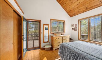 40 Indian Ladder Dr, Altamont, NY 12009