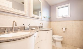 4 E 20th St, Barnegat Light, NJ 08006