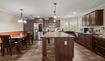 215 Hines Dr, Bonneau, SC 29431