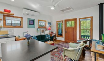 827 NW Delaware Ave, Bend, OR 97703