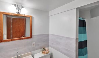 24 Venus Ave, Burlington, VT 05408