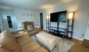 71 Glenwood Dr, North Kingstown, RI 02852
