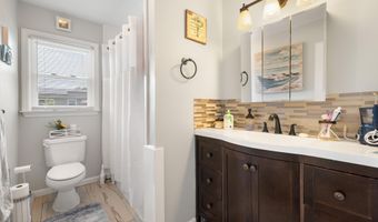 837 Cable Ave, Beachwood, NJ 08722