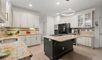 4020 Walnut Creek Trl, Alpharetta, GA 30005