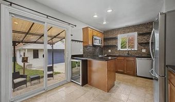 9952 Park Ave, Allen Park, MI 48101