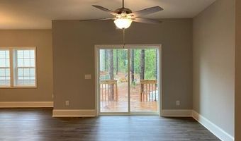 422 Dylan Dr, Aberdeen, NC 28315