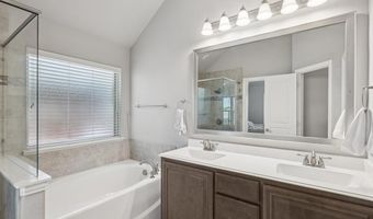 109 Gateway Dr, Alvarado, TX 76009