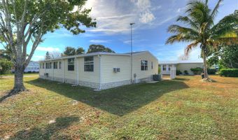 922 Hemlock St, Barefoot Bay, FL 32976