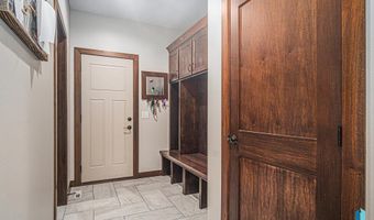 1820 W Thomas Cir, Brandon, SD 57005