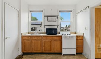 878-880 BROADWAY, Bayonne, NJ 07002