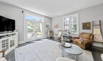 208 High St, Belfast, ME 04915