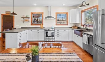 186 Pipers Creek Trl, Ararat, NC 27007