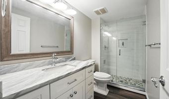 3911 COURTLAND Cir, Alexandria, VA 22305