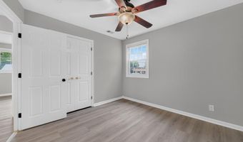 4906 UPLAND Dr, Alexandria, VA 22310