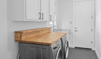 5216 E BARWICK Dr, Cave Creek, AZ 85331