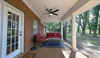 330 River Oaks Dr, Bainbridge, GA 39817
