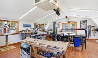 693 Hope St, Bristol, RI 02809