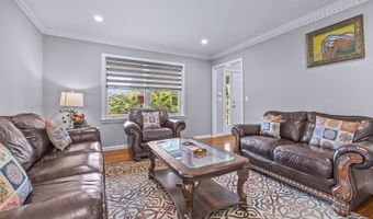 489 Hoyt St, Darien, CT 06820