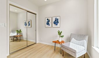 1729 Keeaumoku St B, Honolulu, HI 96822