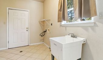 217 Sky Vw, Adkins, TX 78101