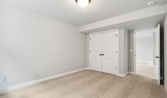 1301 Berkshire Ln, North Liberty, IA 52317